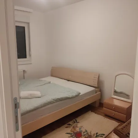 Apartment Ela *